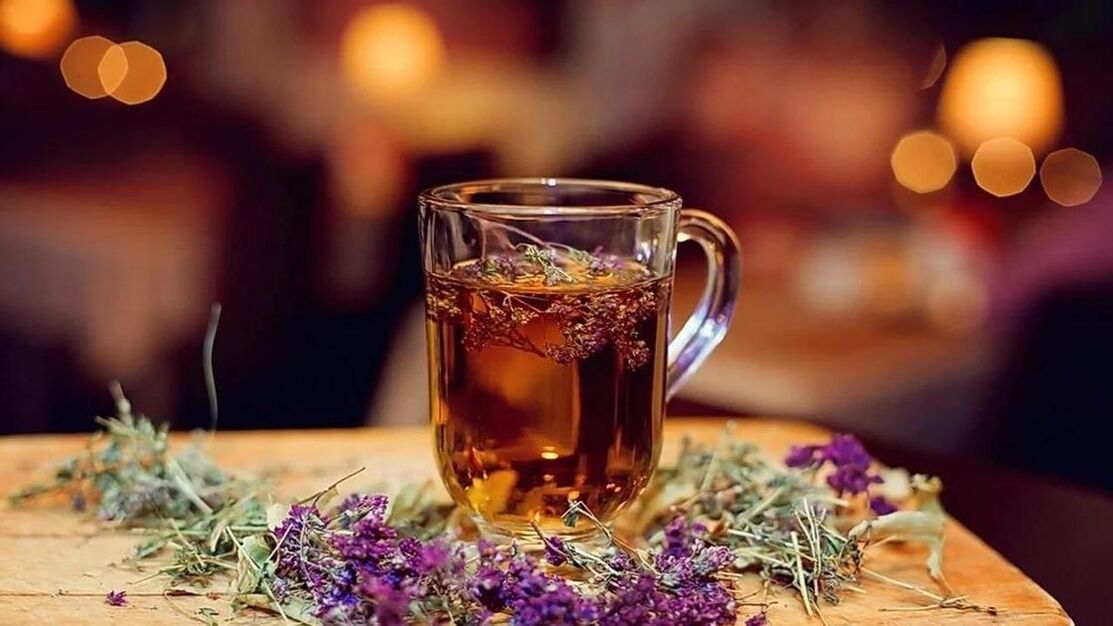 A decoction of healing lemon balm tea will protect a man from inflammation